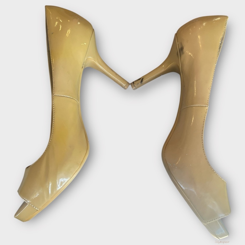 Calvin Klein Nude Patent Leather Peep Toe Heels Pumps Size 7 Classic Work Shoe